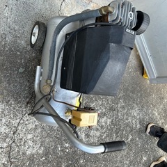エアーコンプレッサー
