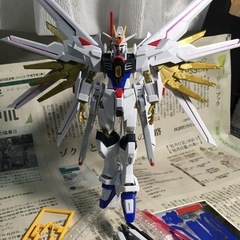 HGCE 1/144 マイティーストライクフリーダムガンダム