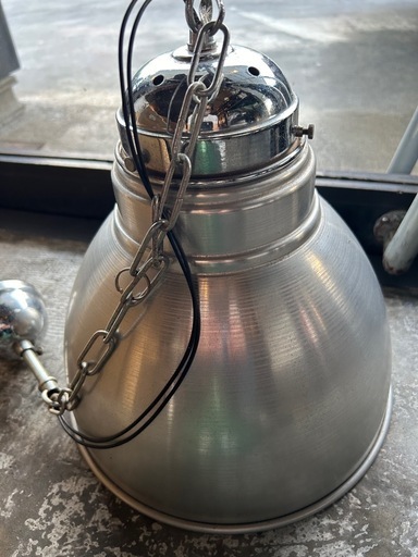 インダストリアル照明器具