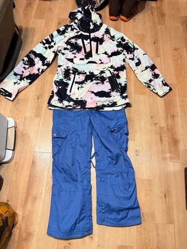 ※お値引き中　ボルコム　VOLCOM BRIGHTON PULLOVER スノーウェア セット