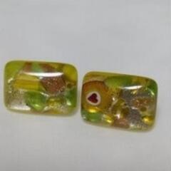 ガラス製ハンドメイドピアス