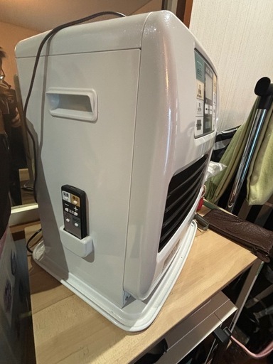 CORONAファンヒーター中古品2018年製