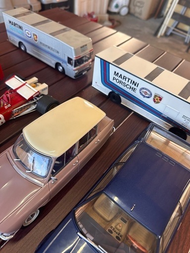 大きめのミニカー1/18エグゾトオートアート等