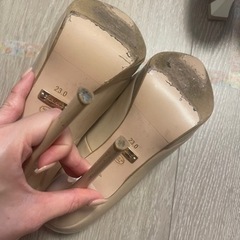 ハイヒールパンプスの画像