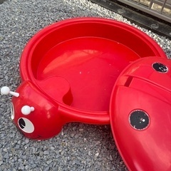 てんとう虫の砂場　フタ付きの画像