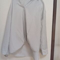 ハニーズ　ストライプシャツ　M