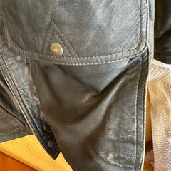 メンズのレザー風コートの画像