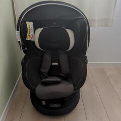 エールベベ   新生児から使えるチャイルドシート