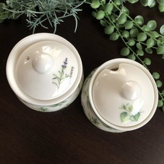 ・:*新品未使用.:*Chiffonシフォン 可愛い調味料入れ2個セットの画像