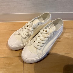 お話中　UNIQLO スニーカー25センチの画像