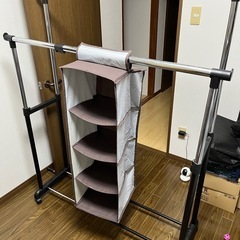 ハンガーラックの画像