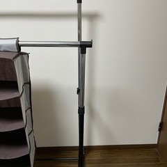 ハンガーラックの画像