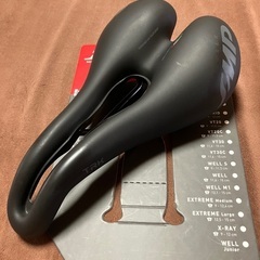 SMP サドル　TRK mediumの画像