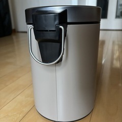 IKEA EKOLN エーコルン ゴミ箱の画像