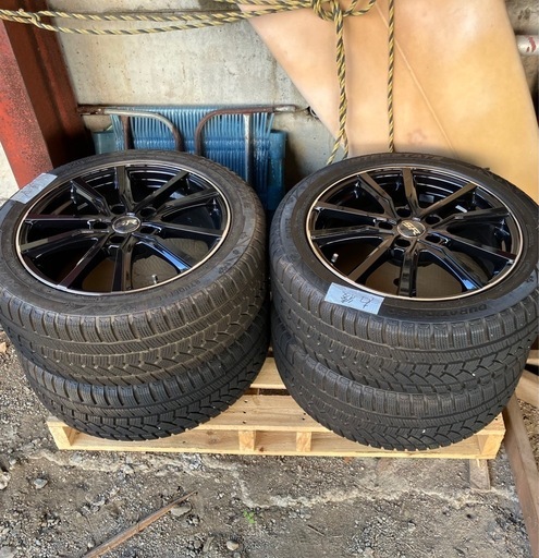 スタッドレスタイヤ　215-50-17       　17インチアルミホイール