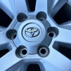 ハイラックス　純正タイヤ・純正ホイールセットの画像