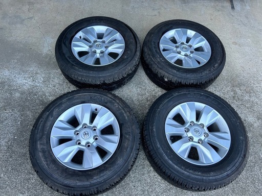 【お話中】ハイラックス　純正タイヤ・純正ホイールセット