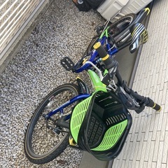22インチ　男の子用　自転車　クロスバイク