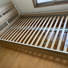 IKEA ベッドフレーム　ダブルの画像