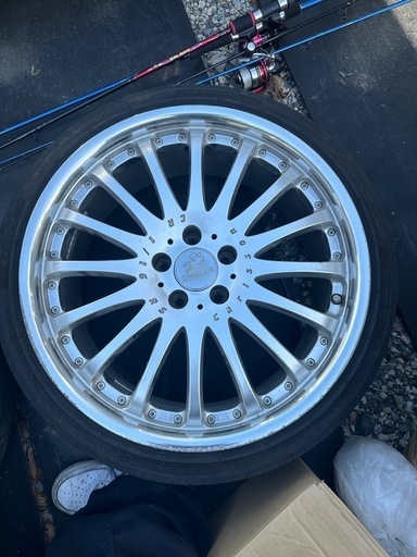 商談中 　
カールソン 20インチホイール 値下げ交渉あり