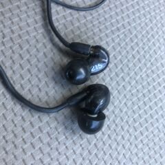 SHURE SE215 モニターイヤホン