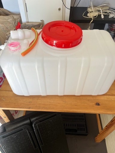 【新品未使用】ウォータータンク50Ｌ