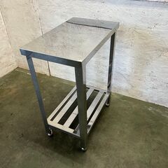 ステンレス製 作業台 厨房 業務用 店舗用品 厨房機器 美品 W370×D600×H800 Y0444の画像