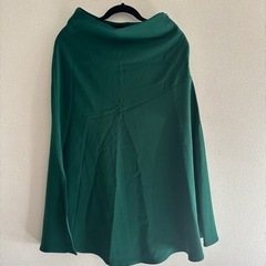 UNIQLO グリーンスカート

