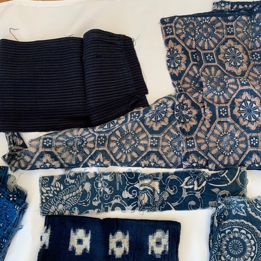 《和》古布 藍染め 愛染 小さめサイズ　柄 ハギレ　生地　　多数350g はぎれ　セット　まとめて まとめ売り 生地 ハギレ　骨董　古物　フリマ 着物 江戸 大正 昭和 アンティーク　紬 ヴィンテージ　木綿 当時物 裁縫　リメイク　手芸　生地　昭和レトロ アンティーク はぎれ ハンドメイド パッチワーク リメイク 材料 着物 浴衣 羽織 帯 つまみ細工 縮緬細工 吊るし飾り 手芸 小物 洋服 カバン 小物入れ ポーチ コート バック　ハンドメイド