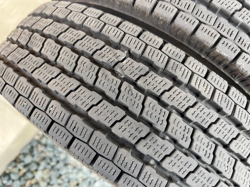 145R12 145/80R12 80/78ヨコハマ　スタッドレス アトレー N-VAN バモス軽トラ 軽バス等