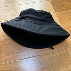 子供用黒帽子の画像