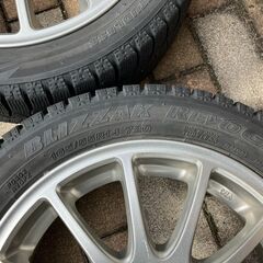 手渡し希望　スタッドレスタイヤ４本　軽自動車ラパンで使用　BLIZZAK　REVO GZ　165/55R14　2013年の画像