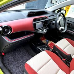 H27★トヨタアクア★ハイブリッド車★本土仕入★２年車検・２年保証付き！下取り可能！の画像