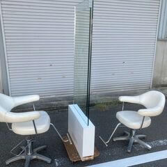 ☆中古￥26,000！カットサロン　美容室用　鏡台1台　両面鏡1...