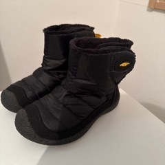 KEEN ハウザーツーミッドブーツ　スノーブーツ　ブラック　黒　18.5cmの画像