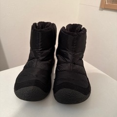 KEEN ハウザーツーミッドブーツ　スノーブーツ　ブラック　黒　18.5cmの画像