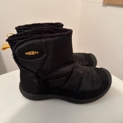 KEEN ハウザーツーミッドブーツ　スノーブーツ　ブラック　黒　...