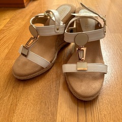 Sサイズ　サンダル　新品
