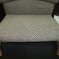 ジモティー限定価格！⭐ R054 徳島県立工業技術センター、腰痛防止チェア、胡坐楽座椅子 Used/綺麗の画像