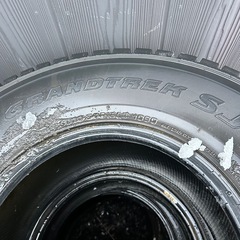 スタッドレス31×10.50R15 四駆やアメ車に！の画像