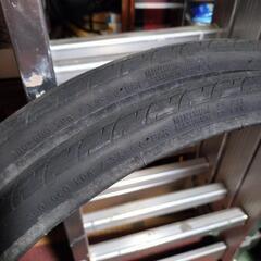 自転車タイヤの画像