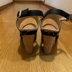 Mサイズ 厚底サンダルの画像