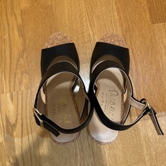Mサイズ 厚底サンダルの画像