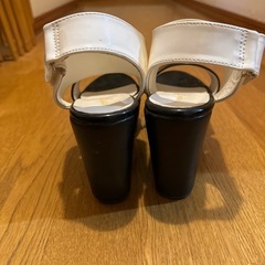 Mサイズ かわいい厚底サンダルの画像