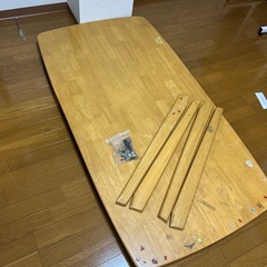 ダイニングテーブルの画像