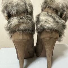 GINZA DIANA　ダイアナ　靴　ショートブーツ　ハイヒール　23.5cm〜24cmの画像