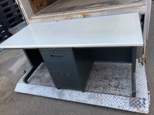 オフィス家具・デスク