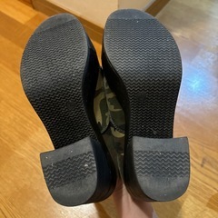 Lサイズ　迷彩柄　厚底ブーツの画像