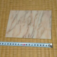 表札プレートとして使えそうな石の画像