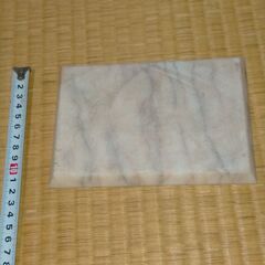 表札プレートとして使えそうな石の画像